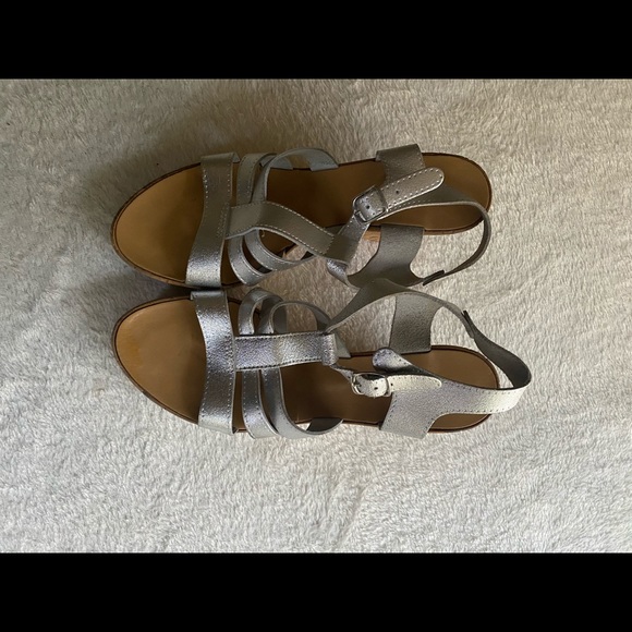 Sandals 👡 - Picture 3 of 5